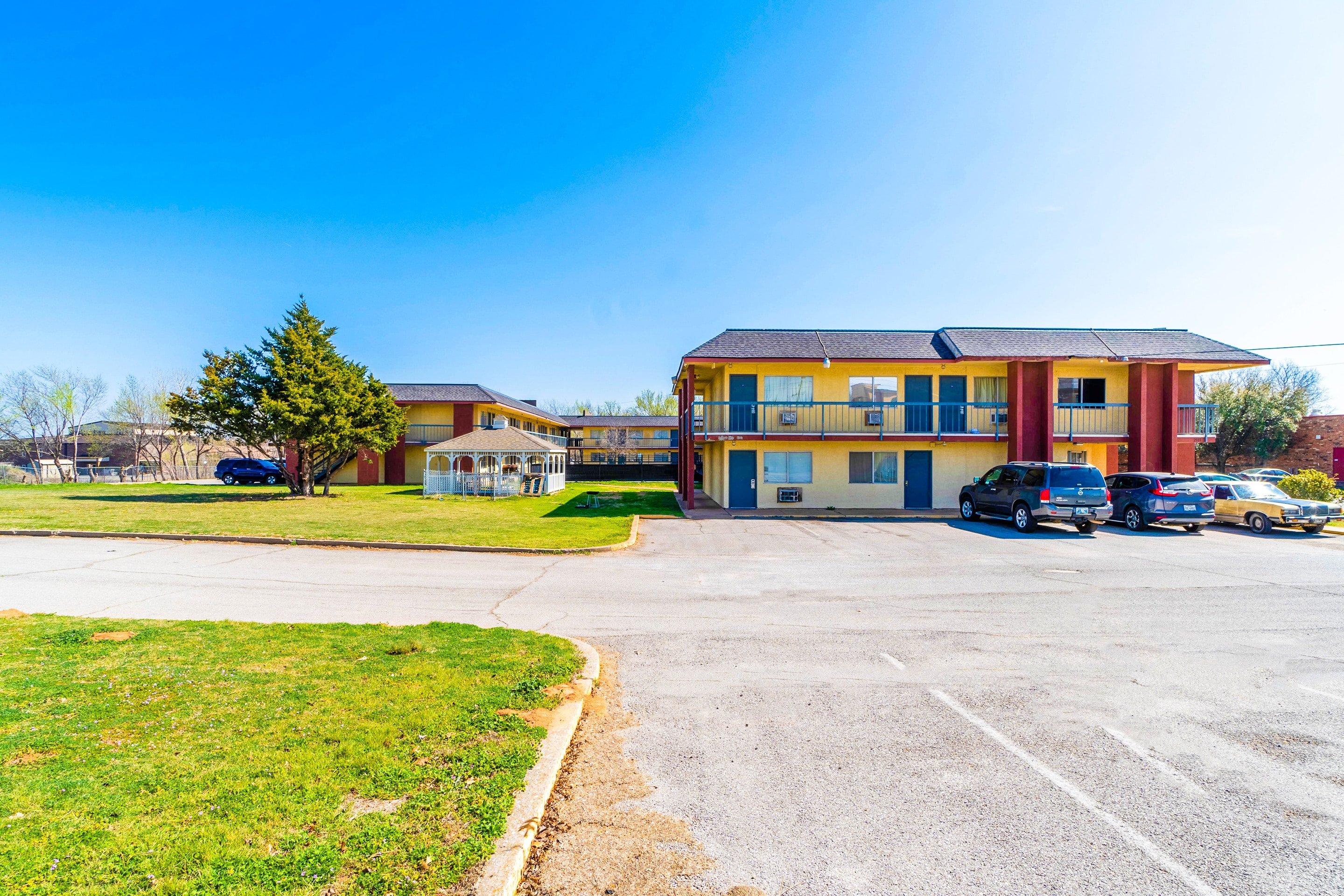 Castle Inn & Suites By OYO Chickasha 51/66