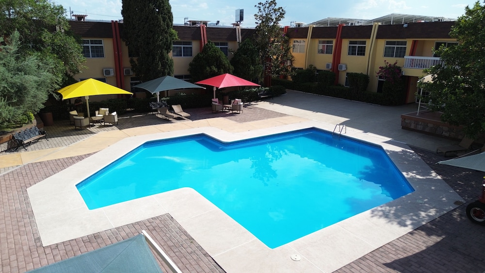 Sicomoro Hotel 47/50