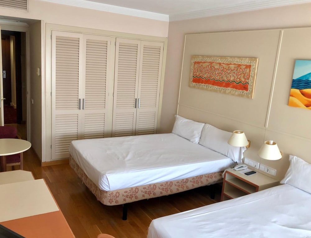 Room, Single, Double Bed