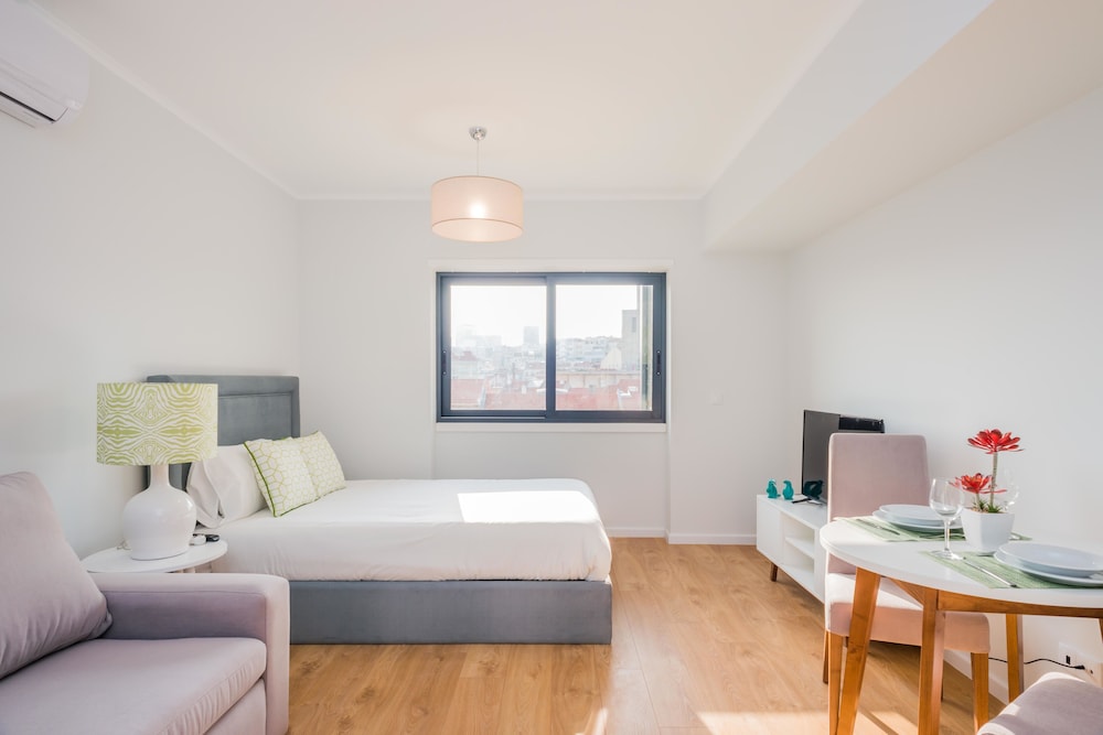 137 Lux Residence 12/48