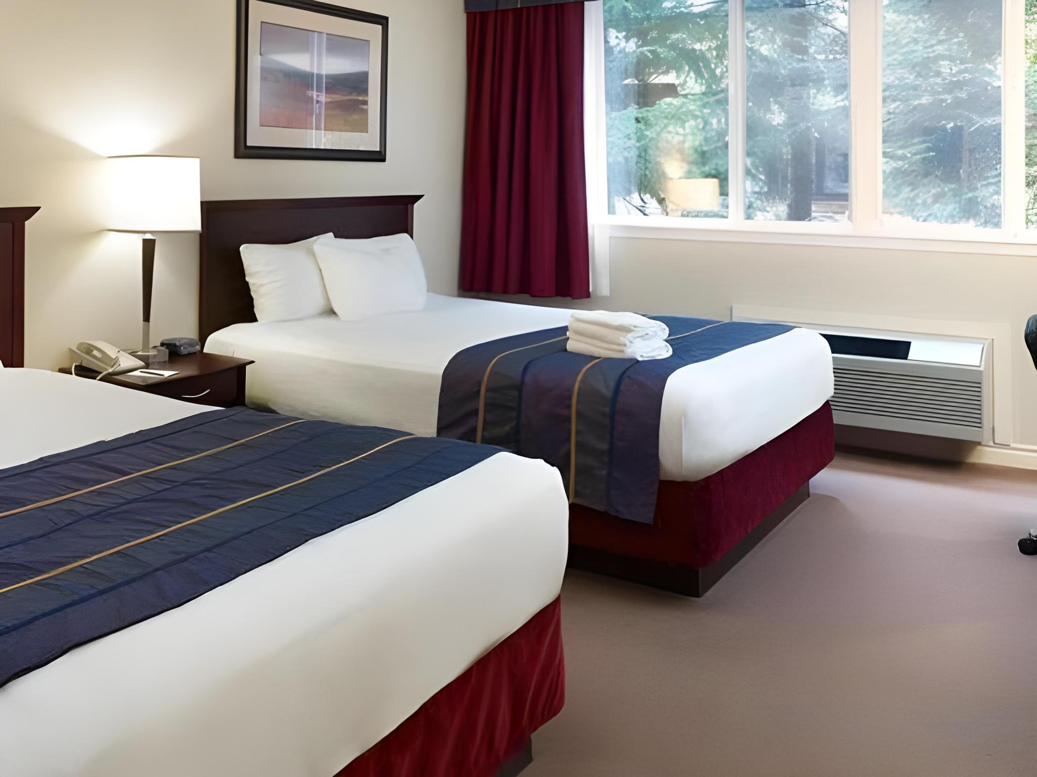 Room, 2 Queen Beds, Garden View, West Wing