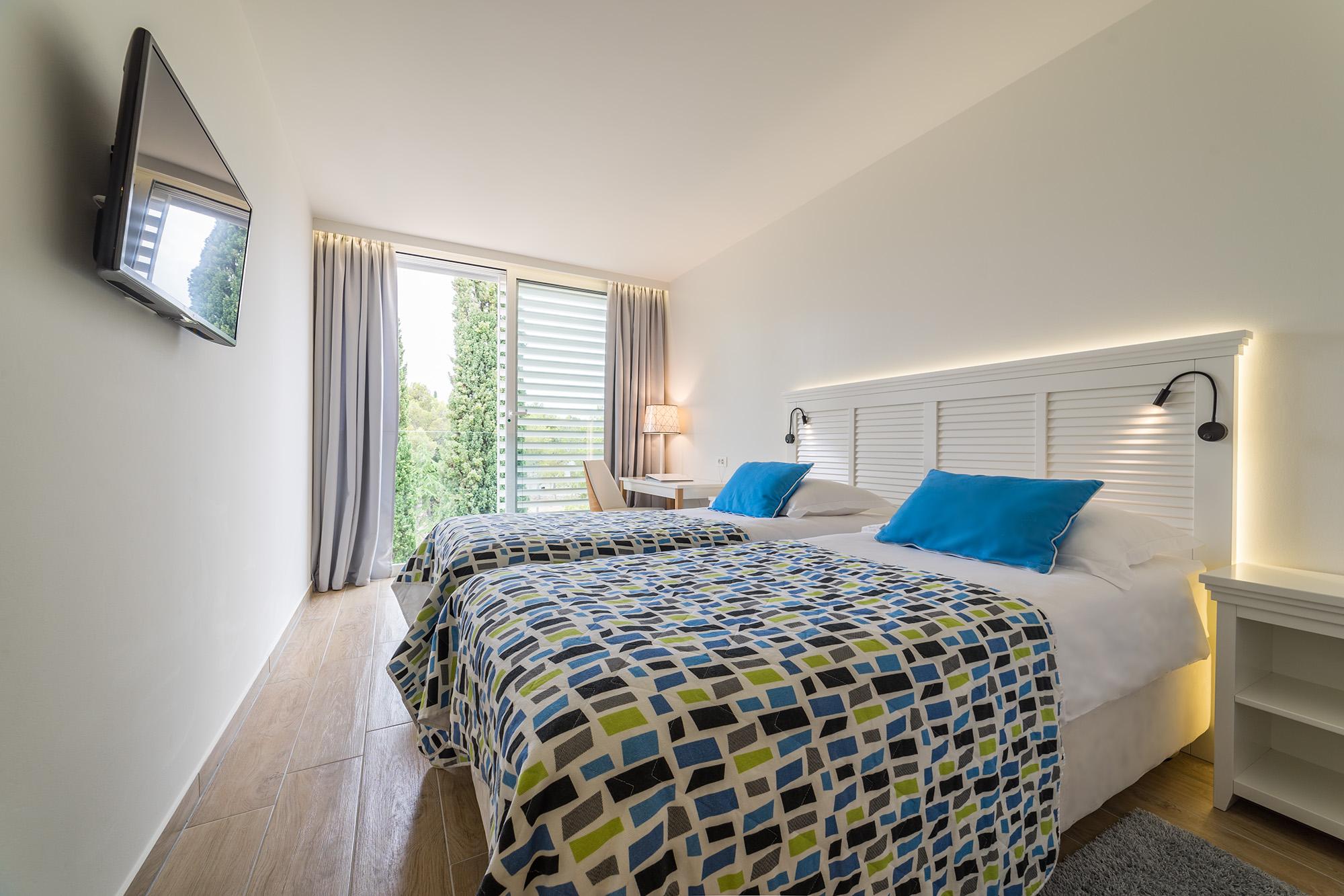Room, Garden View, French Balcony