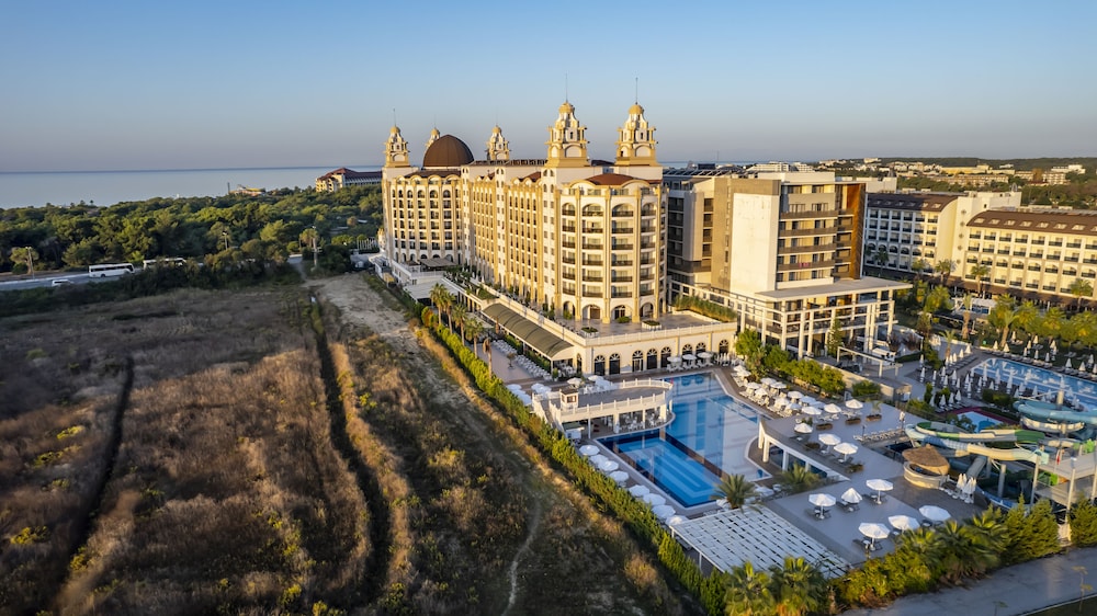 J Adore Deluxe Hotel Spa in Sorgun (Antalya)