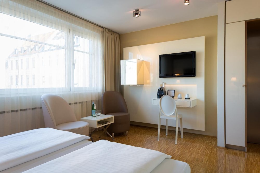 Hotel Santo 10/48