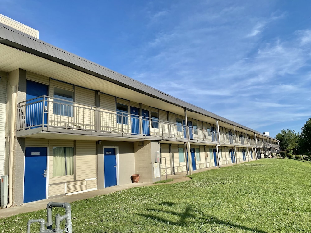 Motel6 Forrest City, AR 16/21