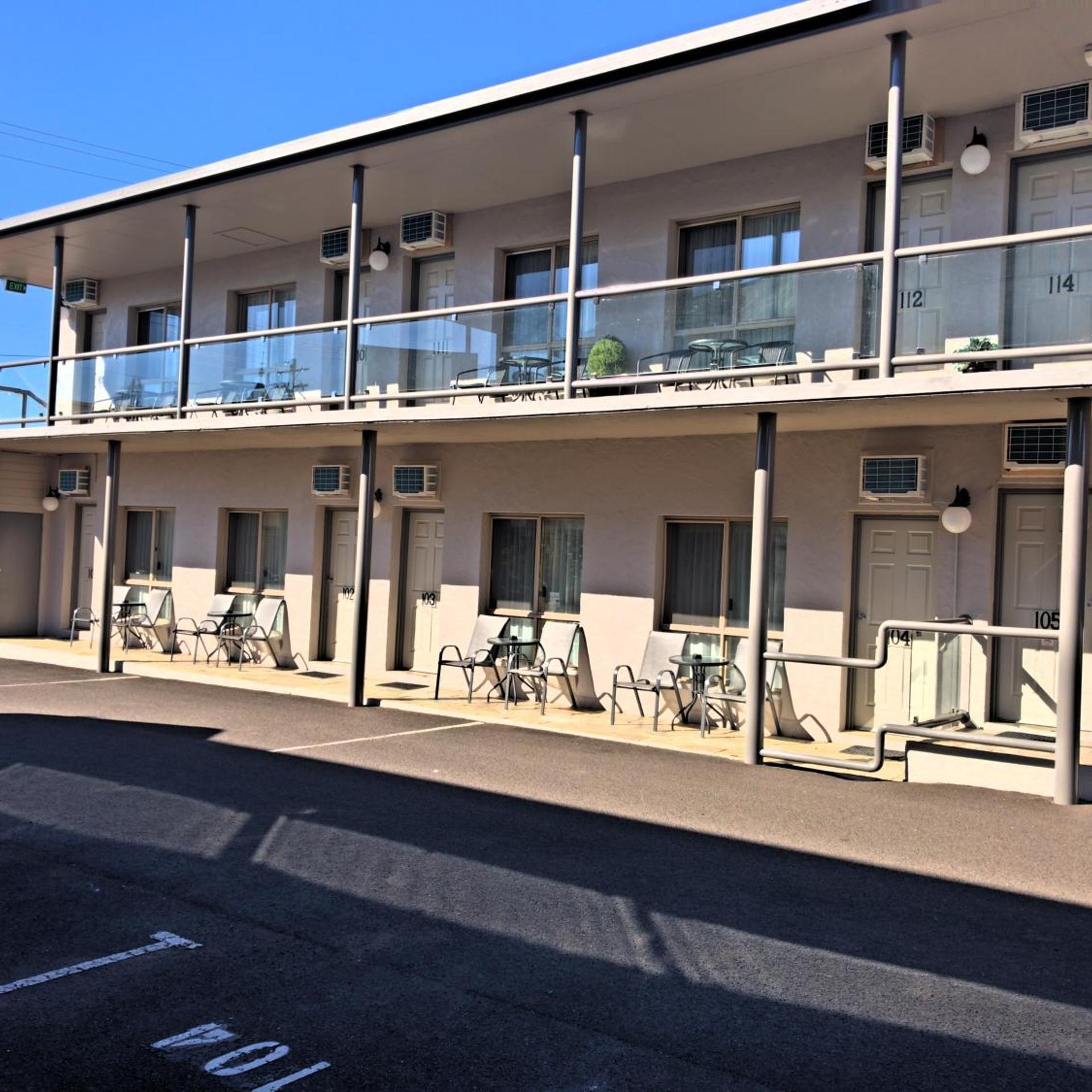 NEW ENGLAND MOTOR INN 3/40