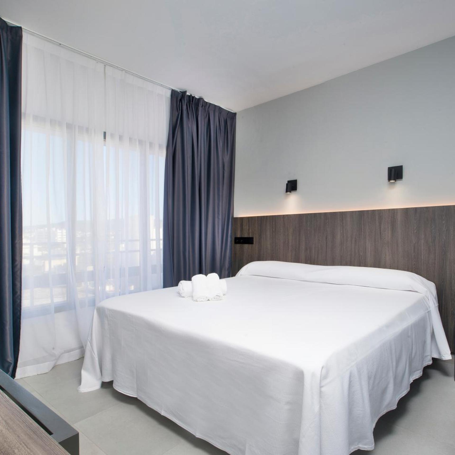 Hotel Base Ibiza 6/45