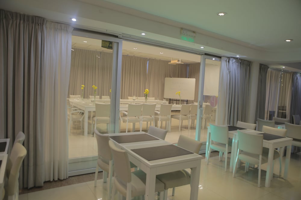 Pampa Plaza Hotel 34/44