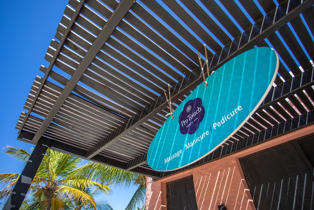 The Reef at Blue Bay Golf & Beach Resort 7/50