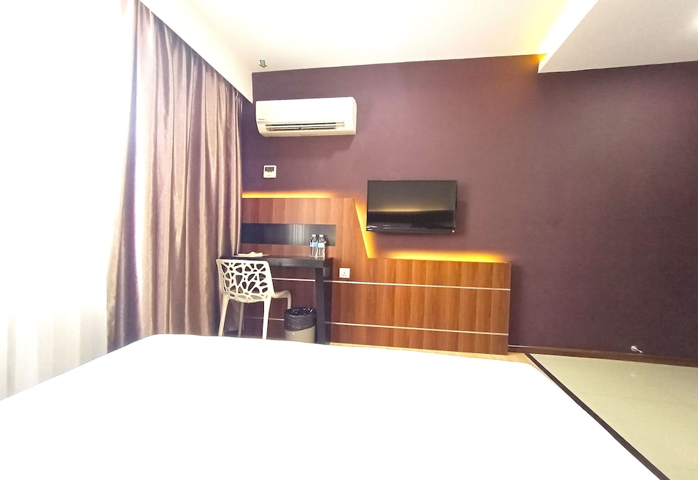 Hotel O Hi Inn 30/45