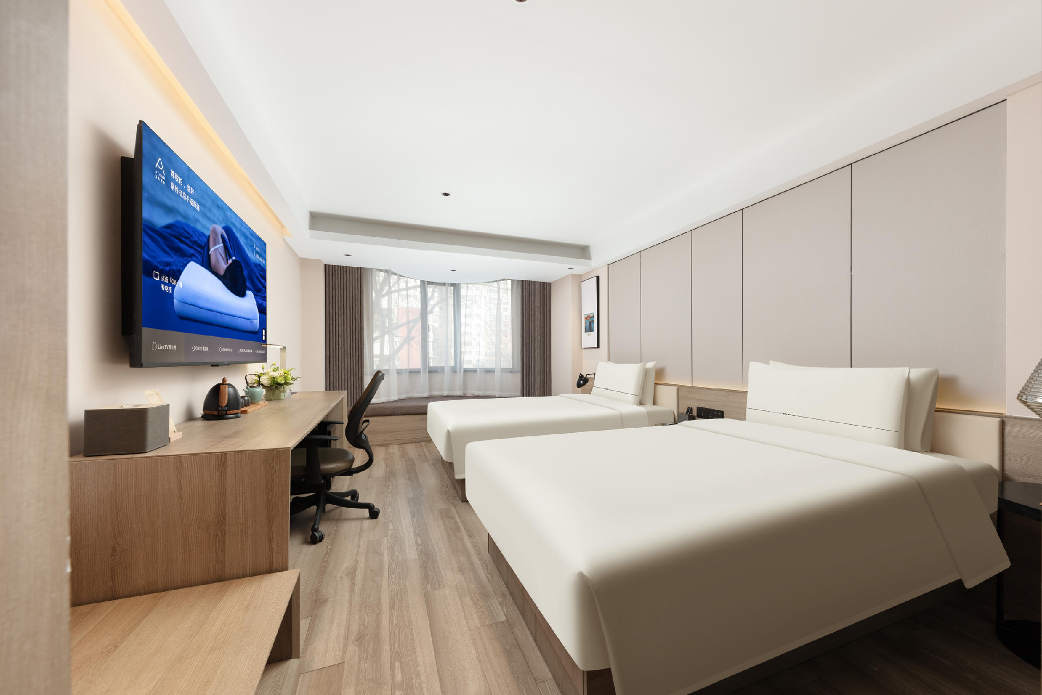 Elegant, Twin Beds, Attic