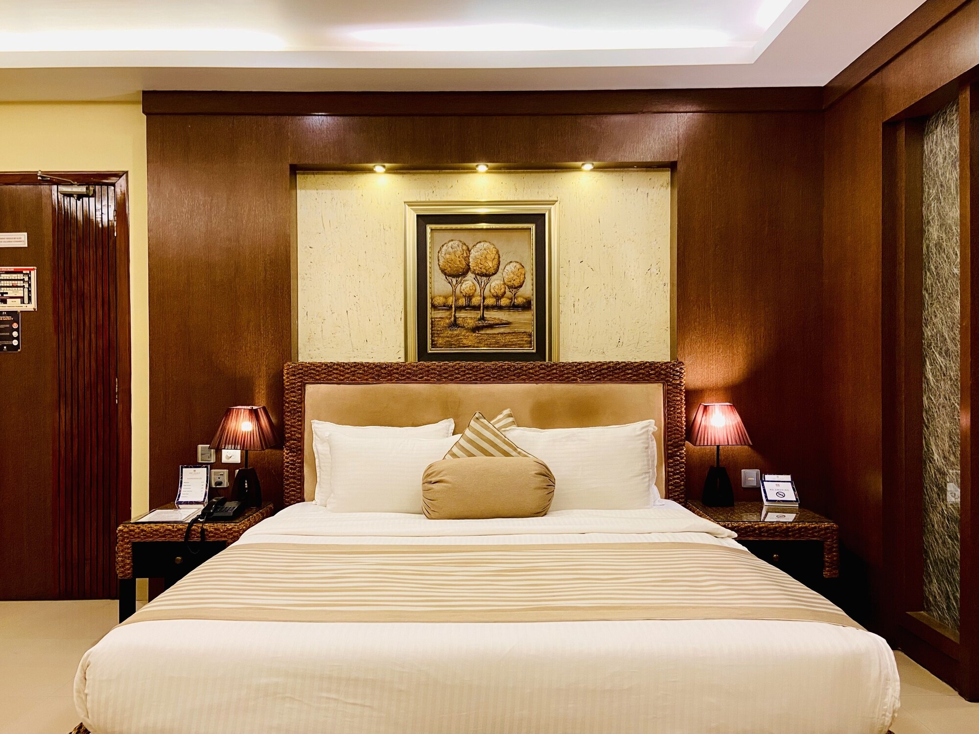 Imperial, Suite, Queen Bed