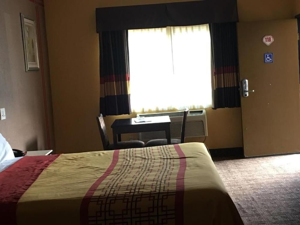 Diamond Inn 23/46