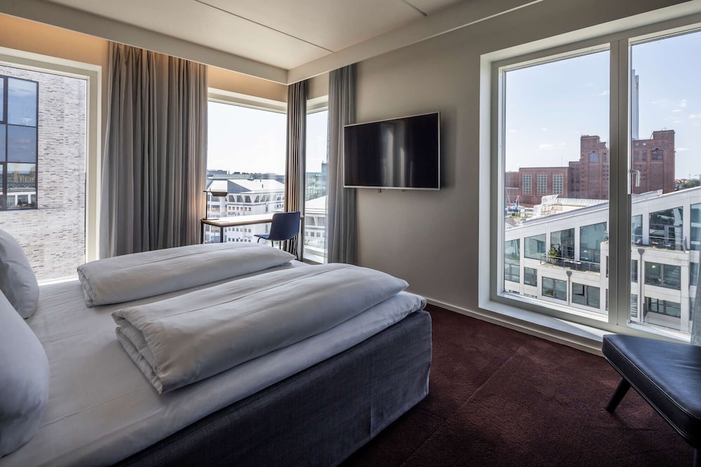 SUPERIOR, DOUBLE BED
