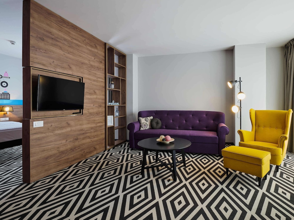 IBIS STYLES ARAD 28/49