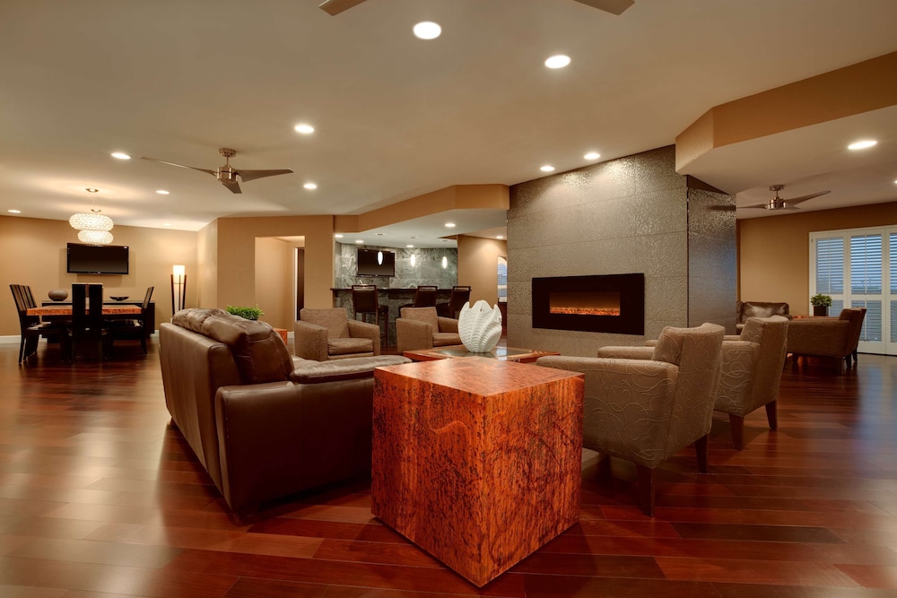 Embassy Suites by Hilton Scottsdale Resort 10/63