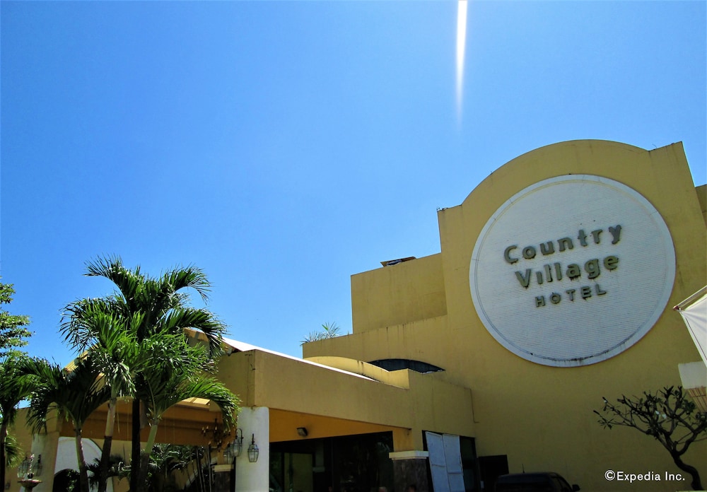 Country Village Hotel 1/37