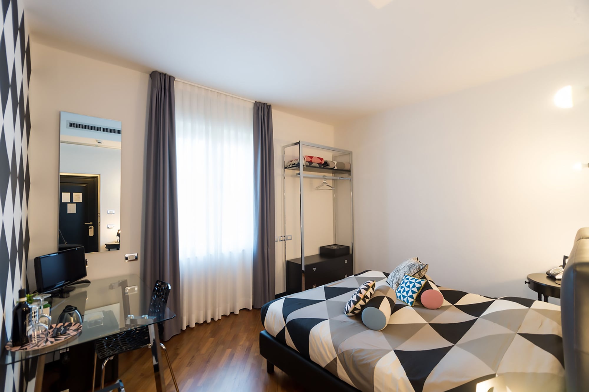 COMFORT, DOUBLE OR TWIN BED