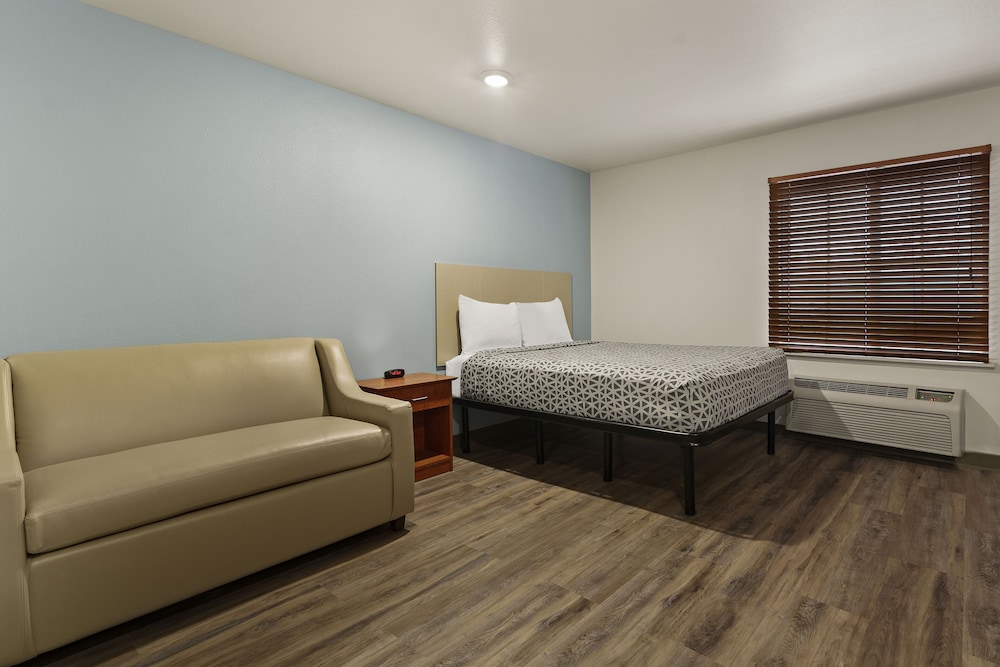 WoodSpring Suites Lexington Southeast 25/36