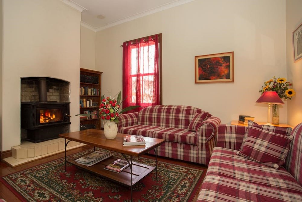 BELGRAVIA MOUNTAIN GUEST HOUSE 18/22