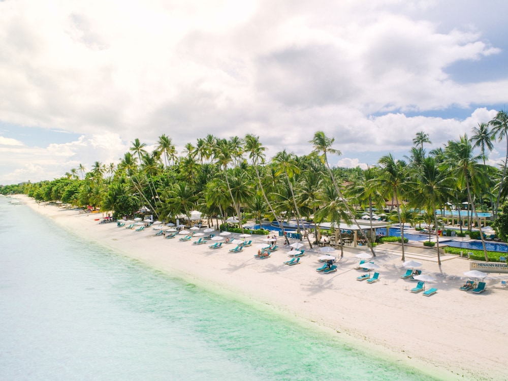 Henann Resort Alona Beach 69/74