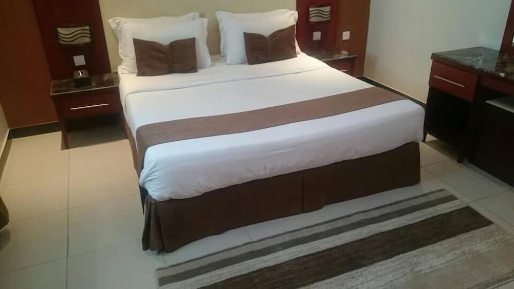 Almuhaidb Nadwaa Aparthotel 7/19