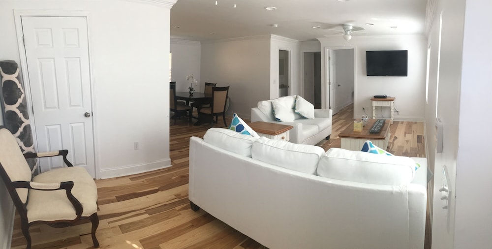 Alecia Bed and breakfast 24/36