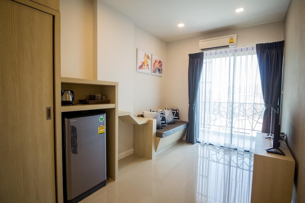 Triple Z Hotel 25/56