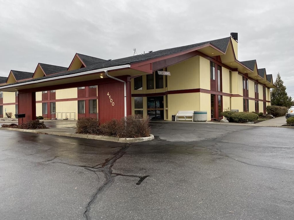 Red Lion Inn & Suites Post Falls 2/14