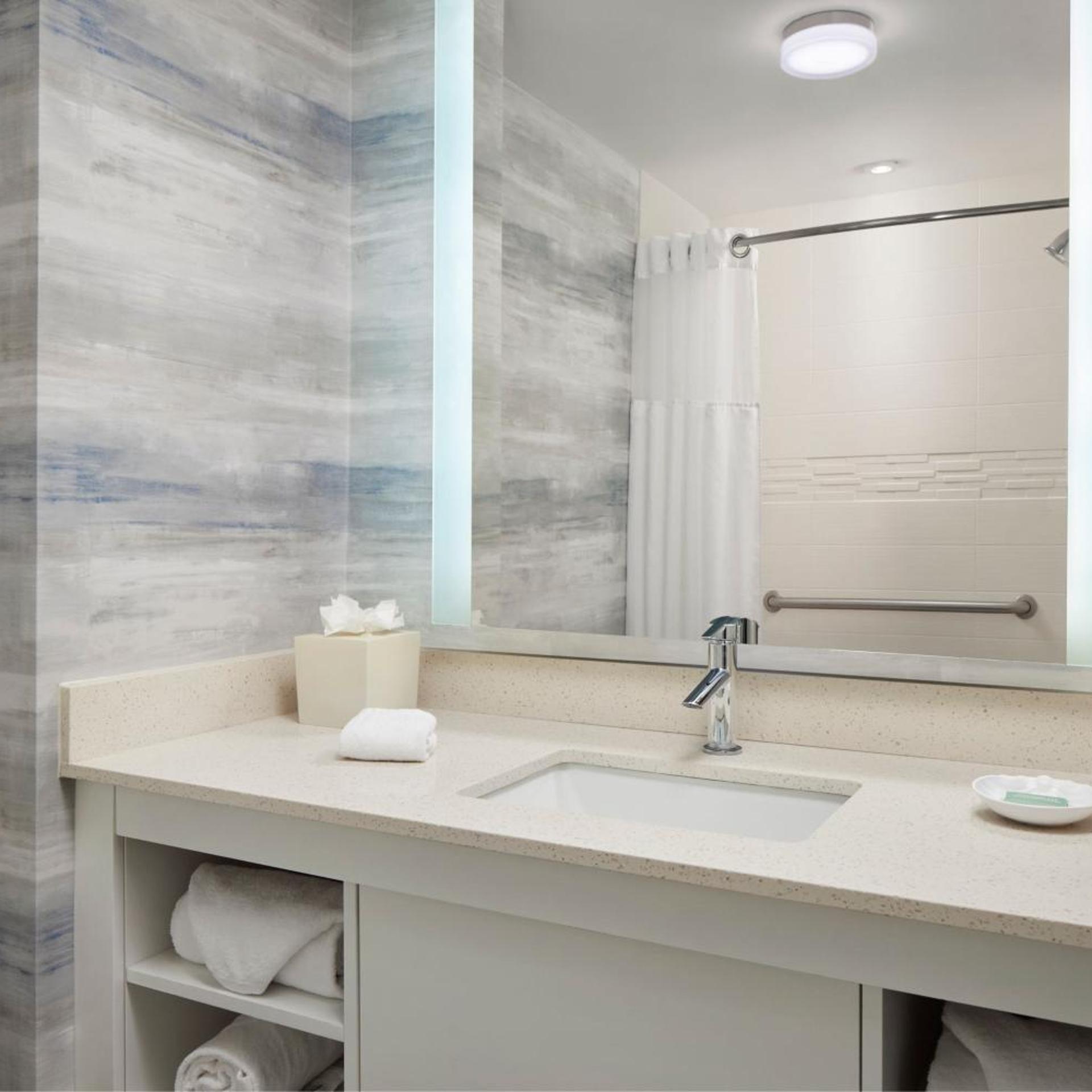 جناح بسرير كوين بإطلالة على المدينة بغرفة نوم واحدة، Bethany Beach Ocean Suites Residence Inn 3/4