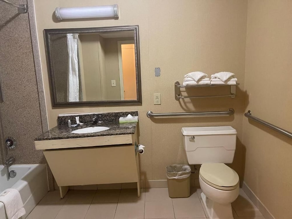 Budgetel Inn & Suites Atlanta 40/41