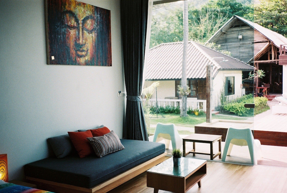 Silver Beach Resort 40/65
