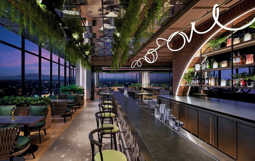 Artotel Living World Kota Wisata 38/55