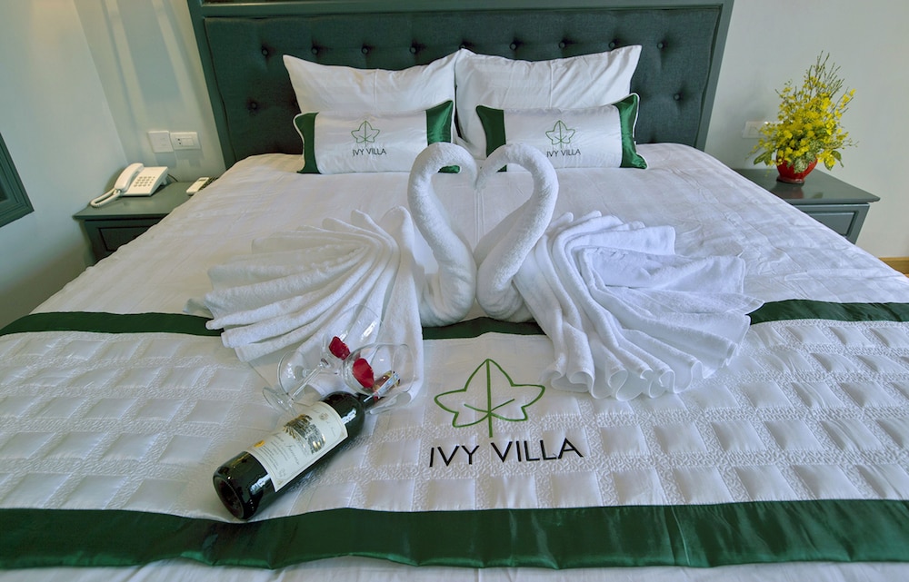 Ivy Villa 28/49