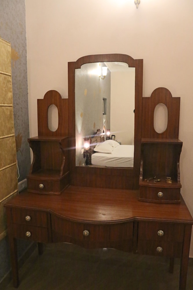 Vijaigarh Kothi 42/42