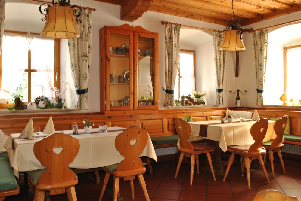 Landgasthof Goldener Pflug 48/54