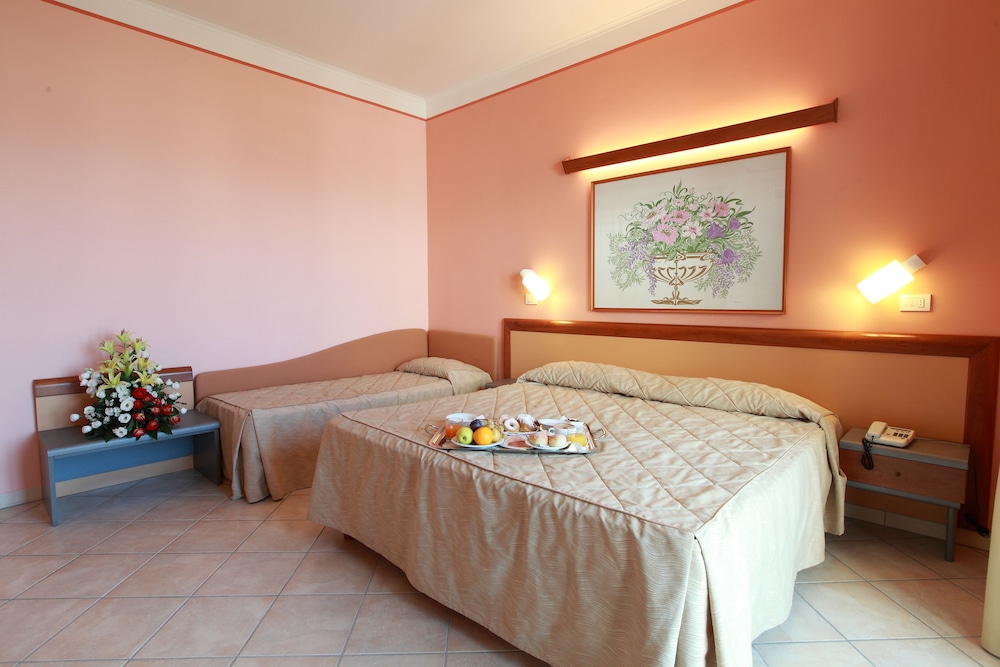 Caravel Hotel 23/62