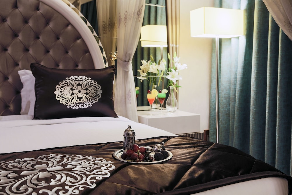 Nevali Hotel 20/50
