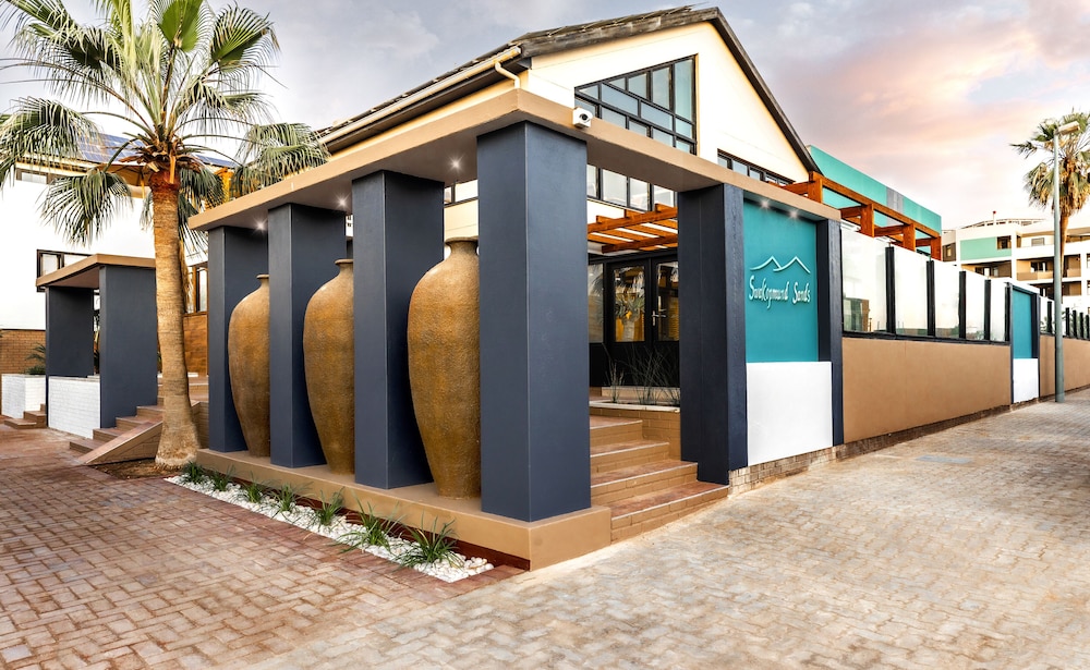 Swakopmund Sands Hotel & Cottage 7/50