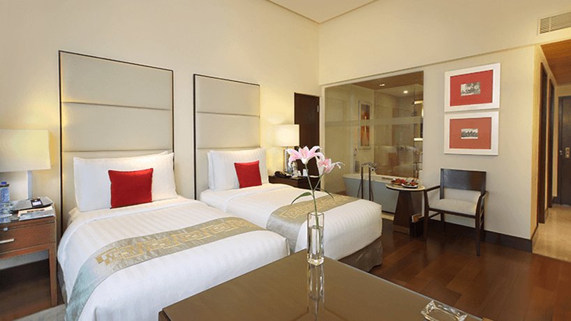The Oberoi Mumbai 19/61