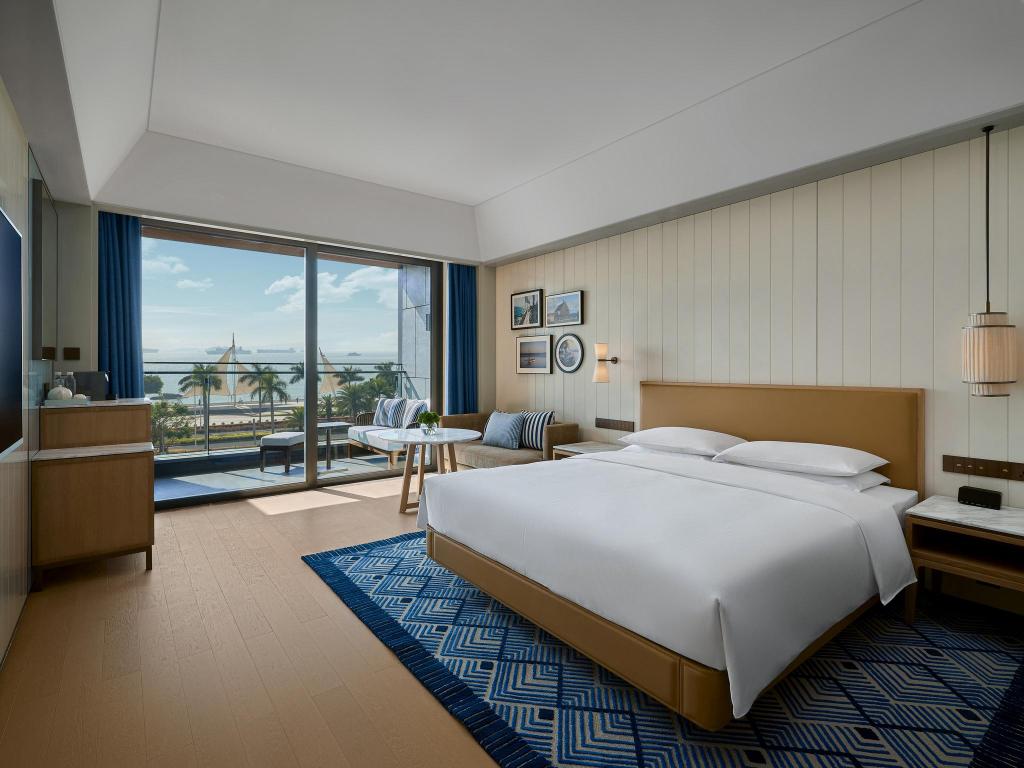 Hyatt Centric Ocean Front Xiamen 5/48