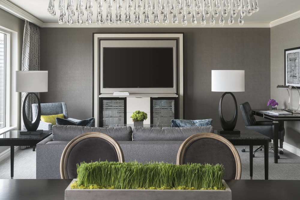 THE RITZ-CARLTON CLEVELAND 47/49