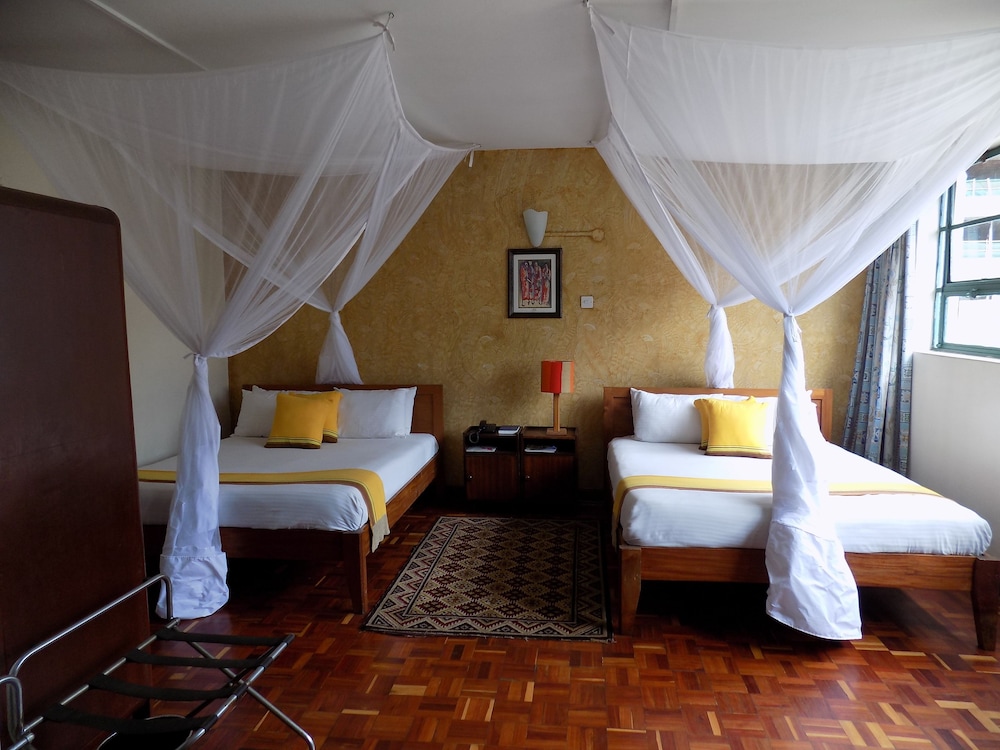 Kenya Comfort Hotel 13/69