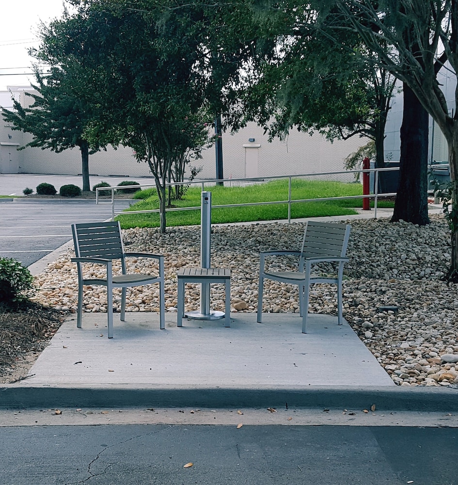 Country Inn & Suites by Radisson, Savannah Midtown, GA 35/39