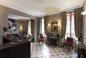 Hotel De La Porte Doree 38/53