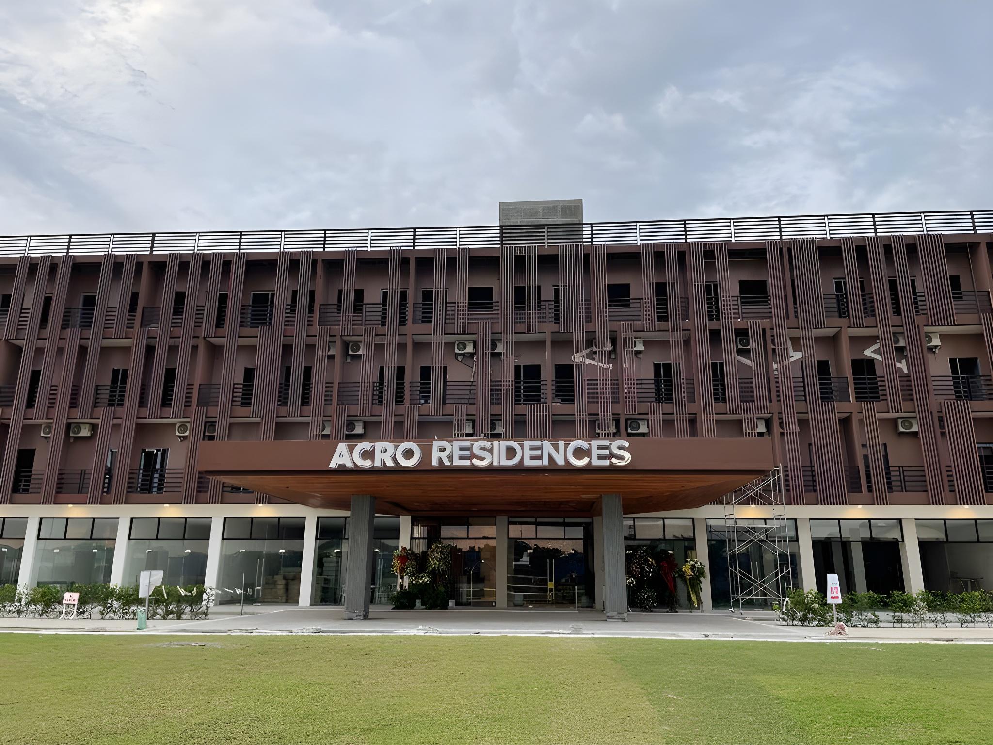 Acro Residences 1/25