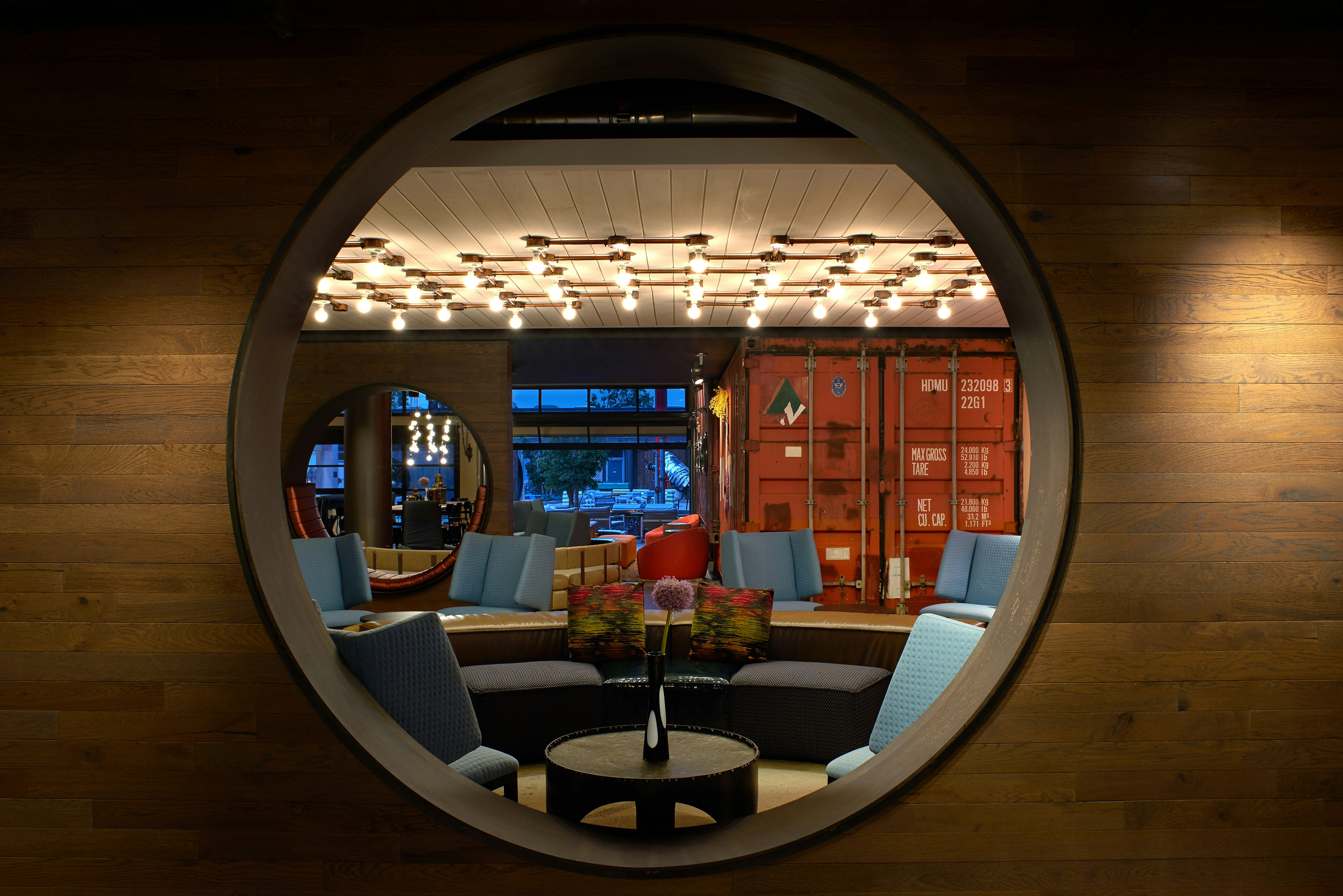Hotel Zephyr 48/51