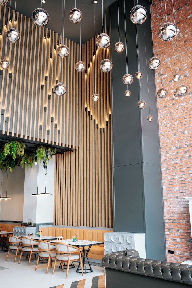 Empula Hotel & Residences 6/50