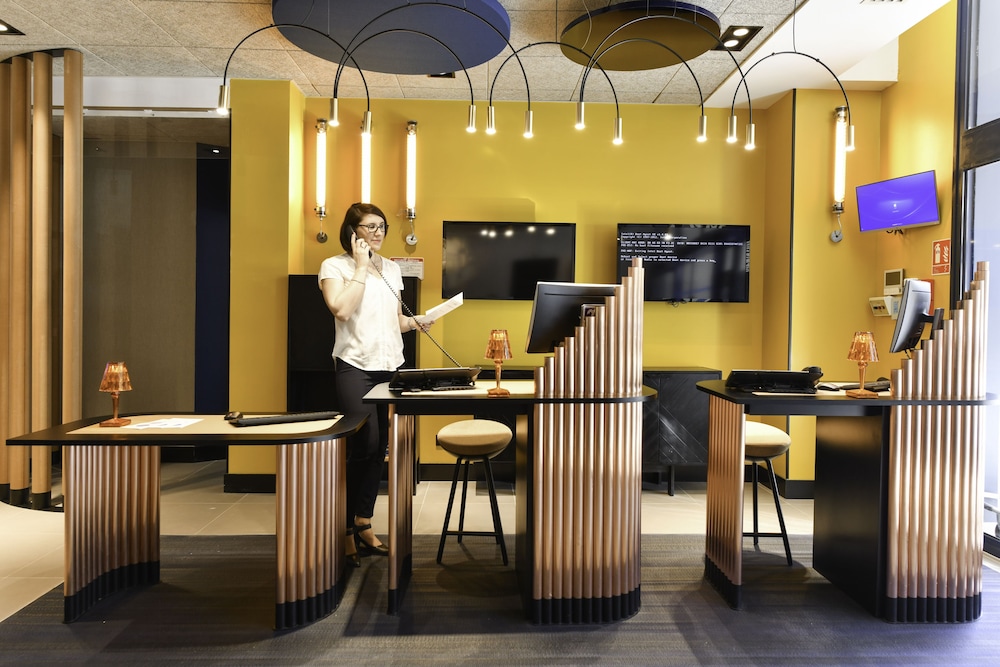 NOVOTEL LA ROCHELLE CENTRE 53/72