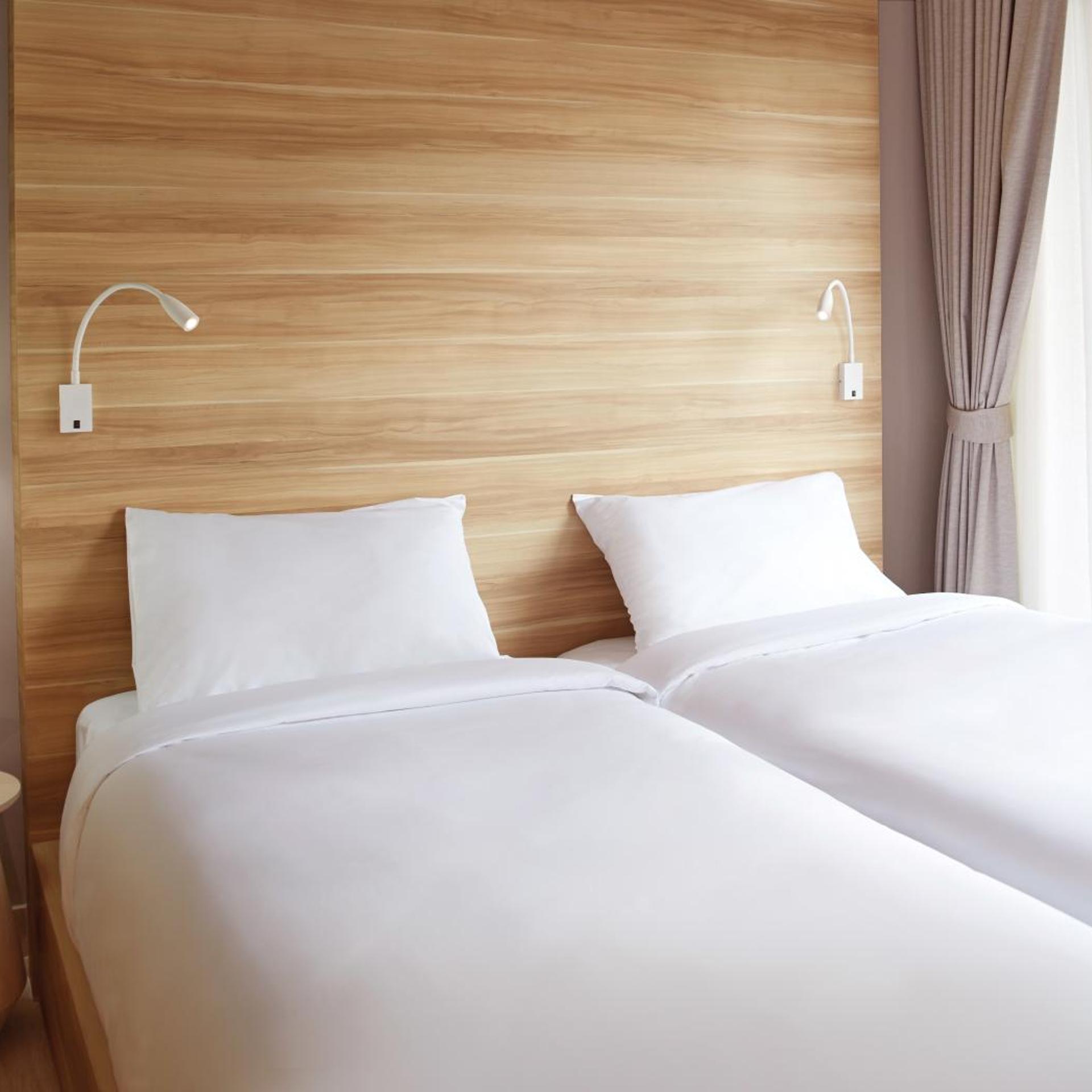 Deluxe, Twin Beds